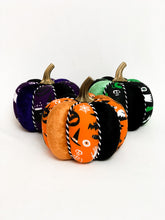 Load image into Gallery viewer, Set of 3 Spooky Pumpkins - Midnight Range
