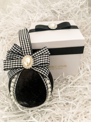 Black & White Gingham Bauble Gift Set - A Bauble Affair