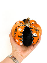 Load image into Gallery viewer, Spooky Orange Pumpkins - Midnight Range
