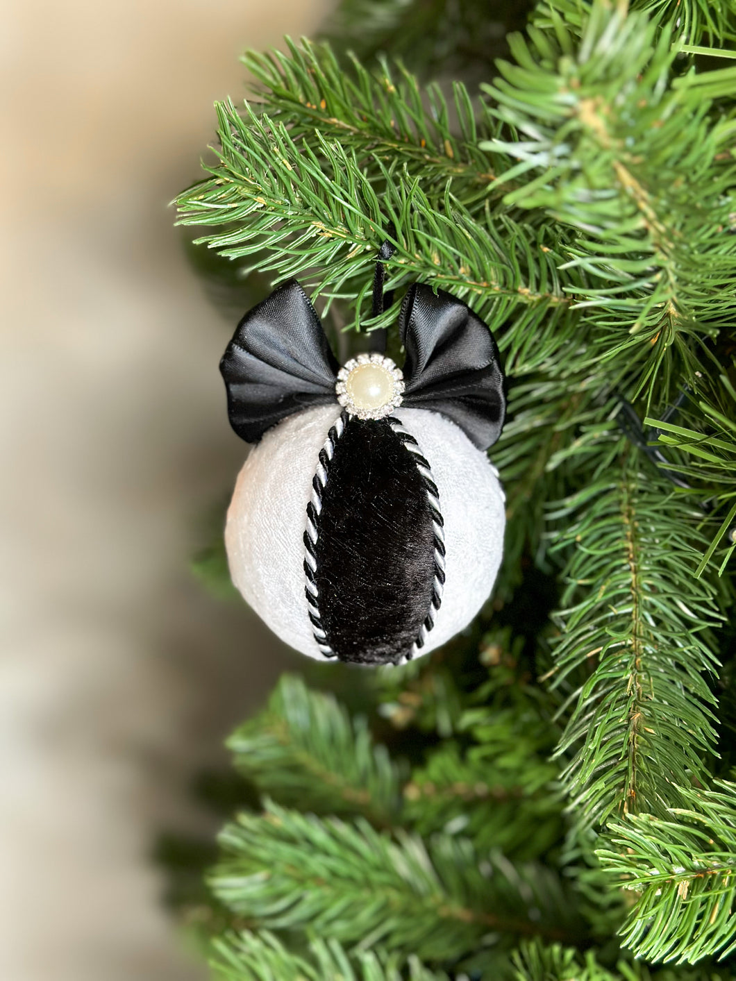 Black & White Combo Chelsea Baubles