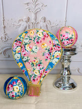 Load image into Gallery viewer, Floral Hot Air Balloon Wreath Attachment
