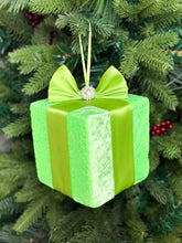 Load image into Gallery viewer, Lime Green Grinch Present Decorations
