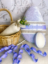 Load image into Gallery viewer, Lilac Easter Wreath Decor Set
