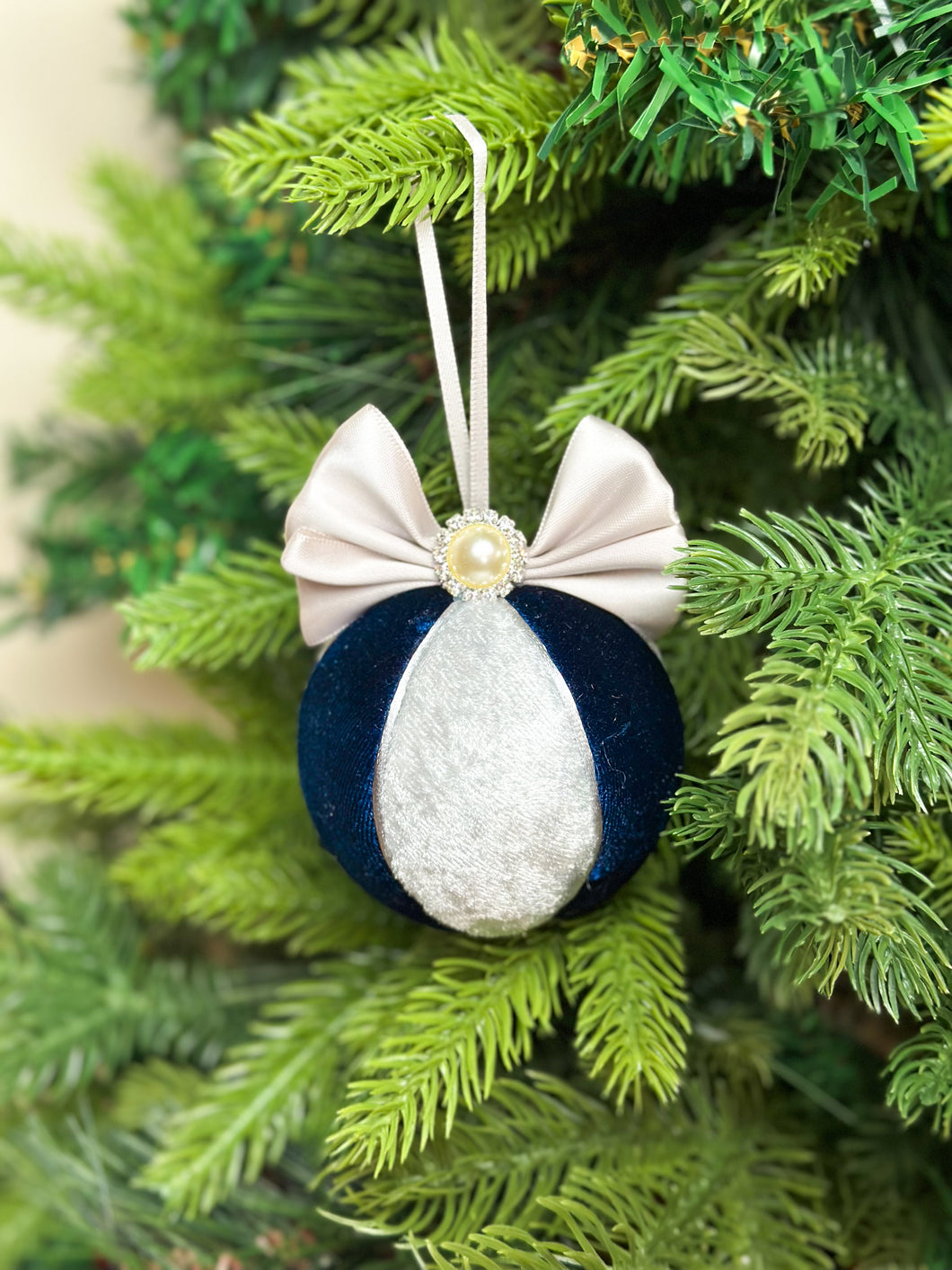 Navy Blue & Silver Chelsea Baubles