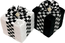 Load image into Gallery viewer, White Checkered Present Decorations
