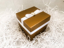 Load image into Gallery viewer, White Bauble In Gold Gift Set - A Bauble Affair
