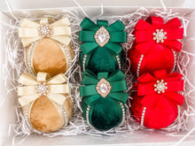 Load image into Gallery viewer, Green, Red &amp; Gold Traditional Baubles - Set Of 6 - A Bauble Affair
