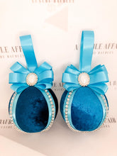 Load image into Gallery viewer, Teal Baubles - A Bauble Affair
