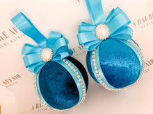 Load image into Gallery viewer, Teal Baubles - A Bauble Affair
