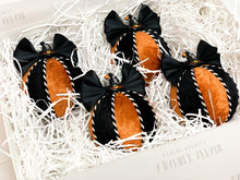 Load image into Gallery viewer, Halloween Black &amp; Orange Baubles - A Bauble Affair
