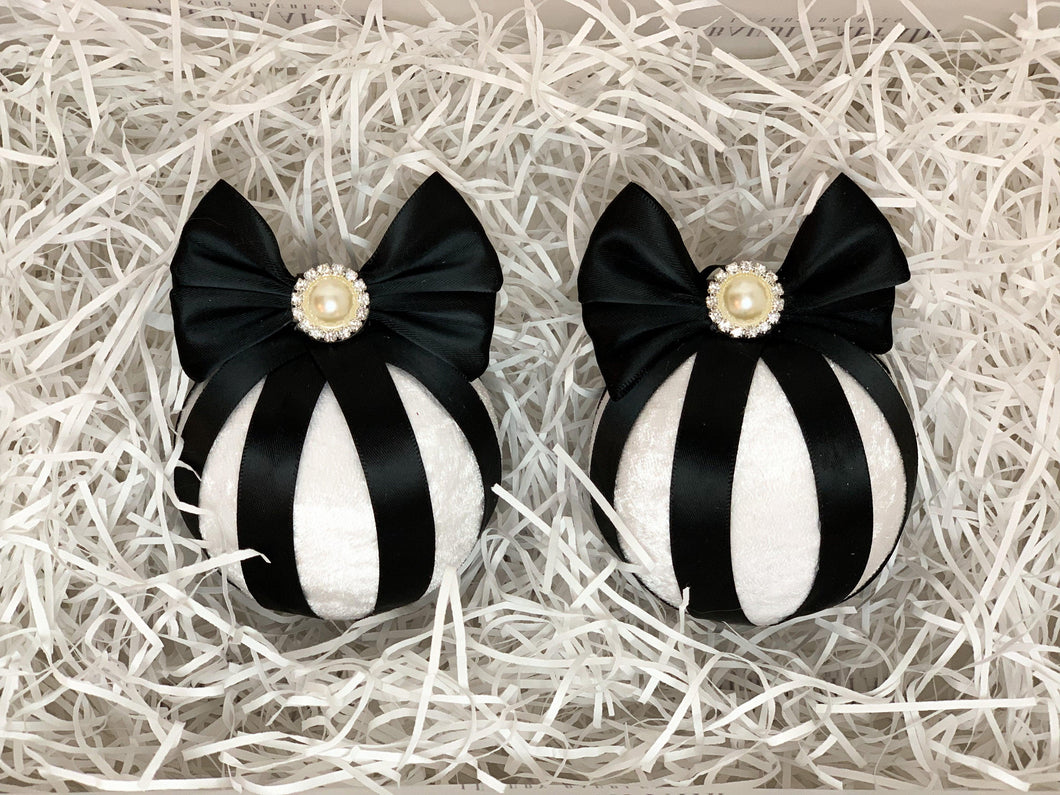 White & Black Baubles - Set Of 2 - A Bauble Affair