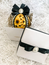 Load image into Gallery viewer, Sunflower Bauble Gift Set - A Bauble Affair
