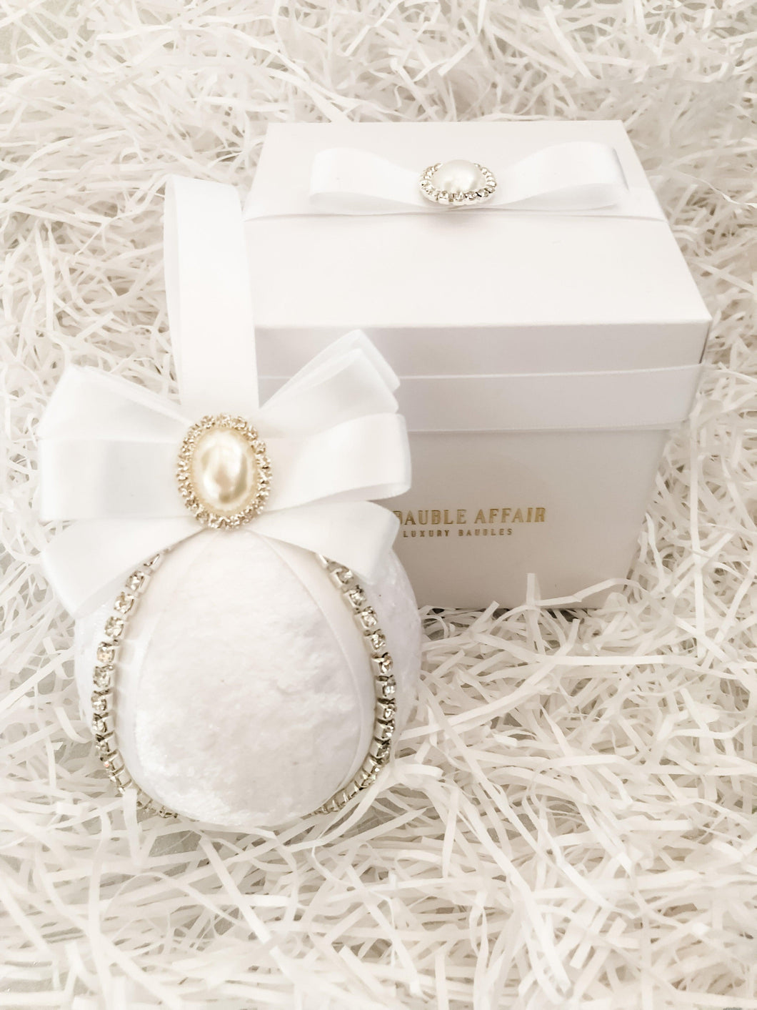 White Bauble Gift Set - A Bauble Affair