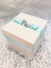 Load image into Gallery viewer, Cinderella Bauble Gift Set - A Bauble Affair
