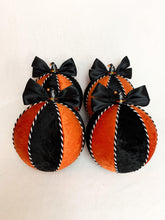 Load image into Gallery viewer, Halloween Black &amp; Orange Baubles - A Bauble Affair
