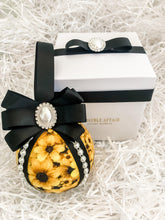 Load image into Gallery viewer, Sunflower Bauble Gift Set - A Bauble Affair
